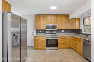 7936 Eagle Creek Rd, Cincinnati, OH 45247 - Photo 17