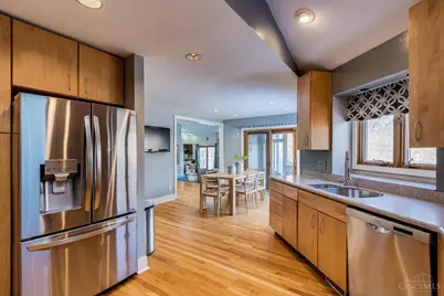 9883 Fawnrun Court, Evendale, OH 45241 - Photo 17