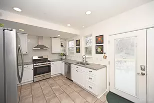 6876 Esther Ln, Madeira, OH 45243 - Photo 13