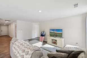 214 River Hts Dr, New Richmond, OH 45157 - Photo 9