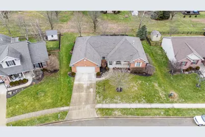 537 Cider Mill Way, Tipp City, OH 45371 - Photo 35