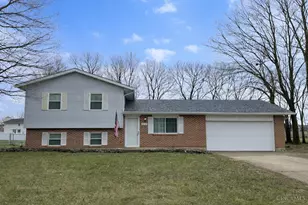 3835 Schroeder Dr, Fairfield, OH 45011 - Photo 1
