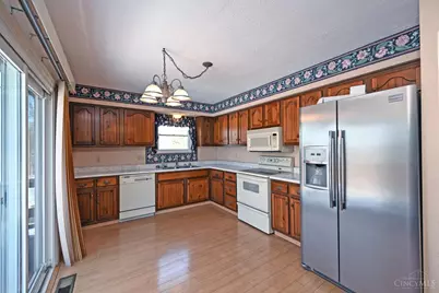 7597 Whitehall Circle W, West Chester, OH 45069 - Photo 11