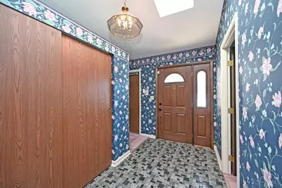 7597 Whitehall Circle W, West Chester, OH 45069 - Photo 5