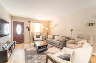 2617 Chesterhill Dr, Colerain Township, OH 45231 - Photo 3