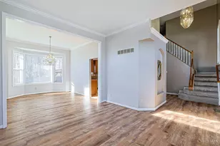 1034 Windsor Ct, Union Township, OH 45245 - Photo 9