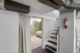 1945 Lawn Ave, Cincinnati, OH 45237 - Photo 15