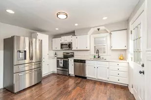 3376 Kleeman Rd, Green Township, OH 45211 - Photo 3