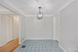 5265 Meyers Ln, Blue Ash, OH 45242 - Photo 3