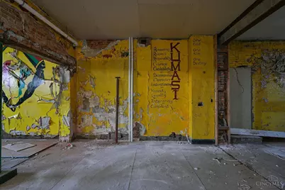 1913 Central Avenue, Cincinnati, OH 45214 - Photo 49