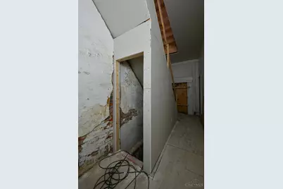 1913 Central Avenue, Cincinnati, OH 45214 - Photo 45