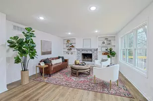 6210 N Shadowhill Way, Miami Township, OH 45140 - Photo 9