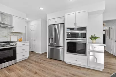 6210 N Shadow Hill Way, Miami Township, OH 45140 - Photo 5