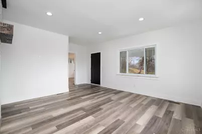 1117 W Seymour Avenue, Springfield Township, OH 45216 - Photo 25