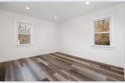 1117 W Seymour Avenue, Springfield Township, OH 45216 - Photo 27