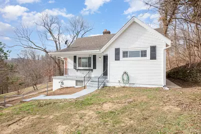 1117 W Seymour Avenue, Springfield Township, OH 45216 - Photo 9