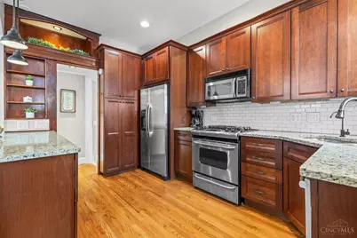 3300 Linwood Avenue, Cincinnati, OH 45226 - Photo 9