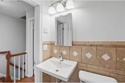 440 W Sharon, Cincinnati, OH 45246 - Photo 31