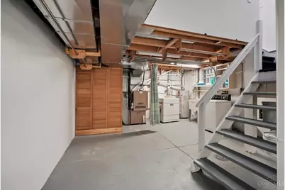 440 W Sharon, Cincinnati, OH 45246 - Photo 33