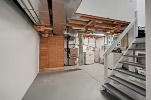 440 W Sharon, Cincinnati, OH 45246 - Photo 33