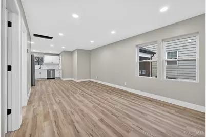 6781 Somerset Drive, Springfield Township, OH 45224 - Photo 7