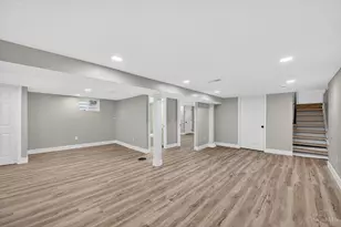 6781 Somerset Dr, Springfield Township, OH 45224 - Photo 31