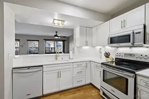 416 Old Court St, Cincinnati, OH 45203 - Photo 11