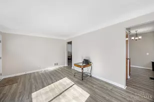 1144 Hempstead Dr, Cincinnati, OH 45231 - Photo 7