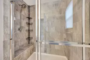 2053 Wagon Wheel Dr, Ross Township, OH 45013 - Photo 31