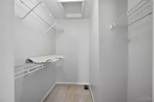 1090 W Galbraith Rd, Springfield Township, OH 45231 - Photo 23