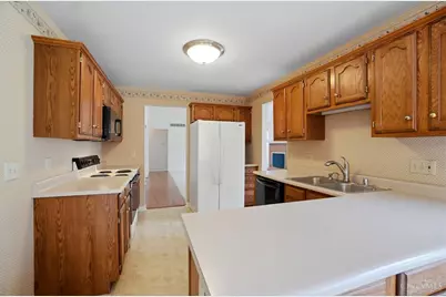 1090 W Galbraith Road, Springfield Township, OH 45231 - Photo 13