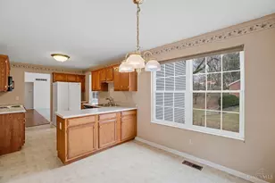 1090 W Galbraith Rd, Springfield Township, OH 45231 - Photo 17