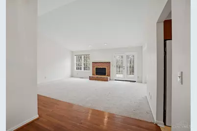 1090 W Galbraith Road, Springfield Township, OH 45231 - Photo 5