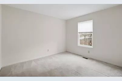 1090 W Galbraith Road, Springfield Township, OH 45231 - Photo 27