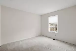 1090 W Galbraith Rd, Springfield Township, OH 45231 - Photo 27