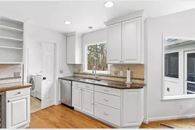 9933 Hampstead Court, West Chester, OH 45241 - Photo 11