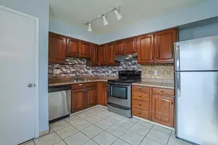 2437 Trinity Dr, Turtle Creek Township, OH 45044 - Photo 11