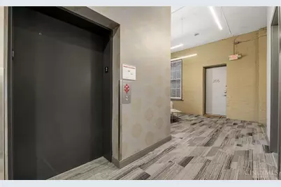 813 Broadway Street #204, Cincinnati, OH 45202 - Photo 11