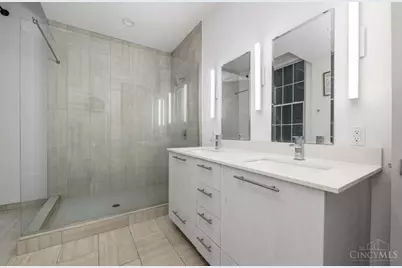 813 Broadway Street #204, Cincinnati, OH 45202 - Photo 17