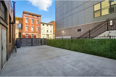 1628 Central Parkway, Cincinnati, OH 45202 - Photo 75