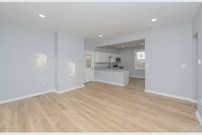 9350 Reading Road, Reading, OH 45215 - Photo 5