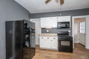 1820 Wayland Ave, Cincinnati, OH 45212 - Photo 15
