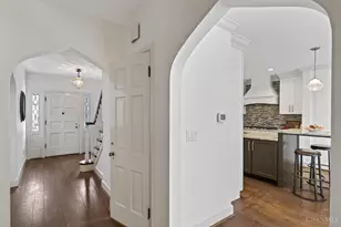 1002 Richwood Cir, Cincinnati, OH 45208 - Photo 15