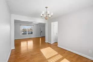 6591 Falling Leaves Ct, Deerfield Township, OH 45040 - Photo 9