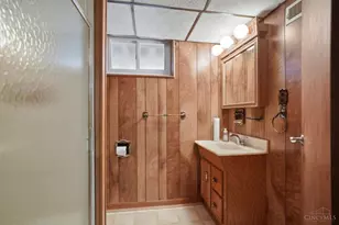 1357 Thurnridge Dr, Reading, OH 45215 - Photo 37