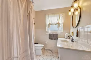 3911 Robinhill Dr, Cincinnati, OH 45211 - Photo 19