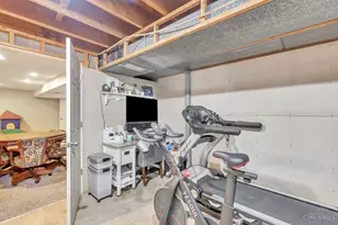 3911 Robinhill Dr, Cincinnati, OH 45211 - Photo 31