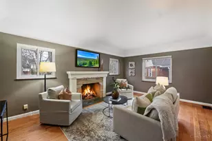 3281 Pickbury Dr, Cincinnati, OH 45211 - Photo 3