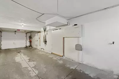 3281 Pickbury Drive, Cincinnati, OH 45211 - Photo 25