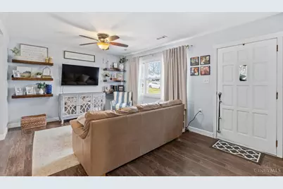 915 Sunrise Drive, Loveland, OH 45140 - Photo 5